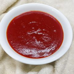 Hot and Sweet Tomato Chilli Garlic Sauce A picture of Hot and Sweet Tomato Chilli Garlic Sauce.