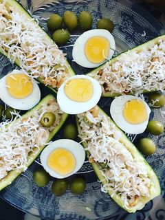 Una foto de Zapallitos rellenos de arroz (fríos)