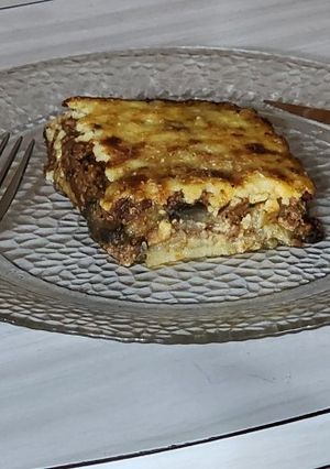 Una foto de Moussaka🍆, receta griega original (con un par de modificaciones para que sea más "saludable")