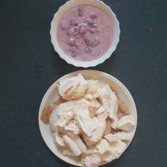 Raspberries Meringue an Toffee Custard A picture of Raspberries Meringue an Toffee Custard.