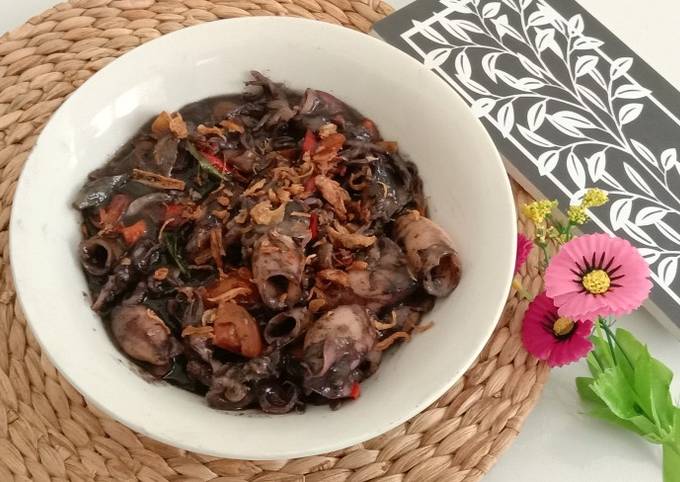 Cumi masak hitam