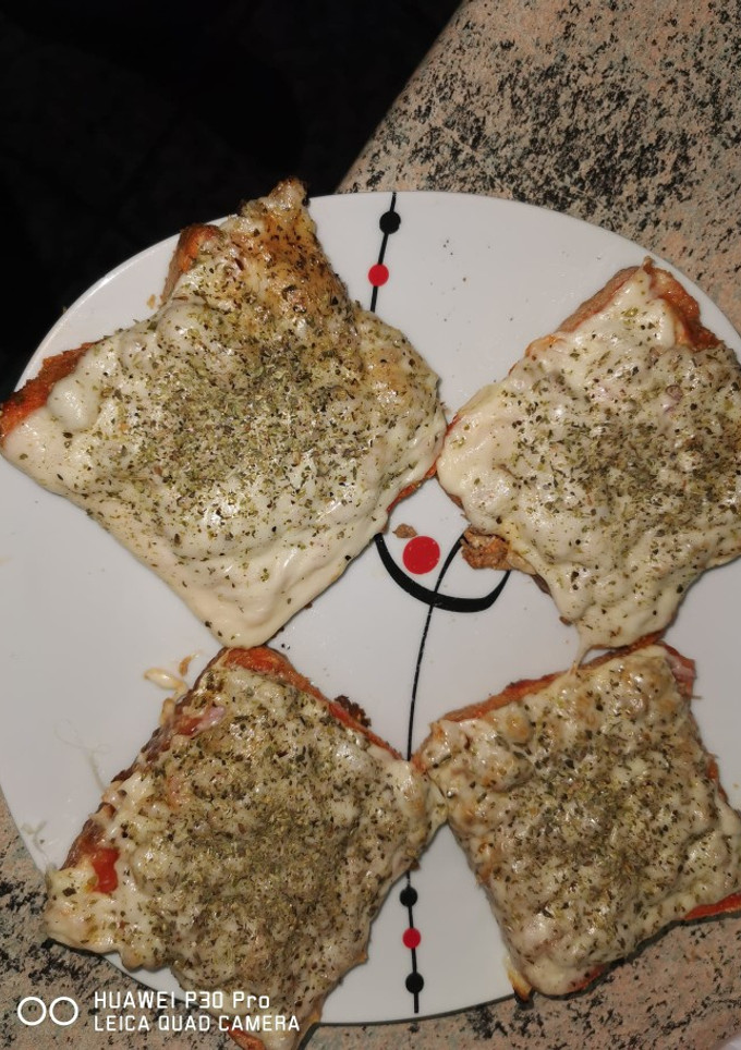 Una foto de Pizzas de pan de molde