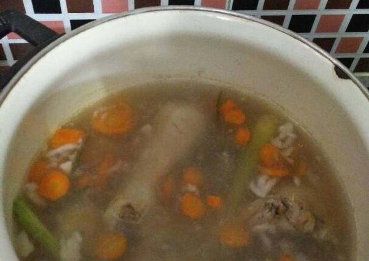 Sop Ayam ala Pak Min Klaten ?