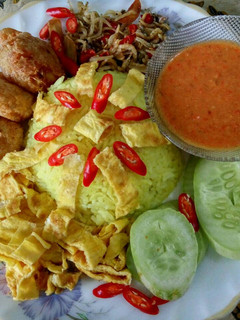 Foto resep Nasi Kuning sederhana dengan sambal kacang