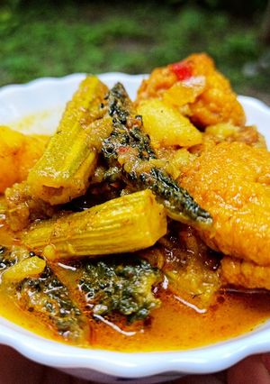 উচ্ছে শুক্তো (ucche shukto recipe in Bengali) রেসিপির প্রধান ছবি