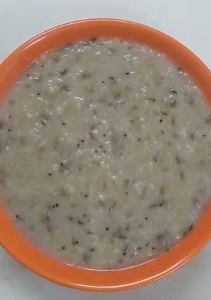 A picture of Dal khichdi.
