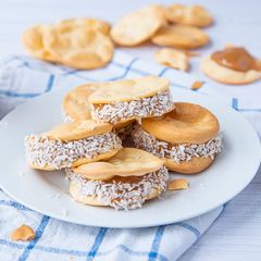 A picture of Alfajores Chilenos.