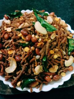 ராகி மிக்ச்சர்(ragi mixture recipe in tamil) செய்முறை முக்கிய புகைப்படம்