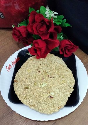 A picture of Till gud ki chikki 😋😋😋😋.