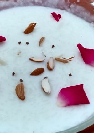 चावल की खीर (Chawal ki Kheer recipe in Hindi) रेसिपी मुख्य फोटो
