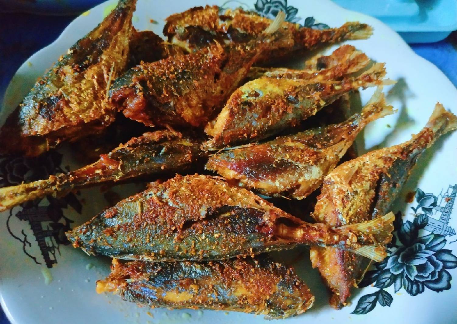 Resep Ikan Laut Goreng Bumbu oleh Mels kitchen.id Cookpad