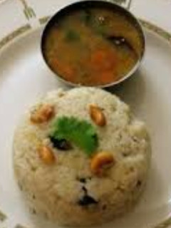ரேஷன் பச்சரிசியில் வெண் பொங்கல்(ration rice pongal recipe in tamil) செய்முறை முக்கிய புகைப்படம்