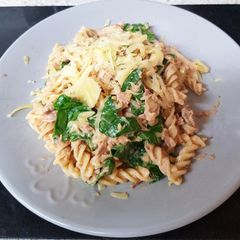 A picture of Tuna & Prawn Pasta with seafood sauce + Cheese. 🤗🤗🤗🤗.