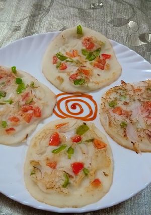 A picture of Rava uttapam.