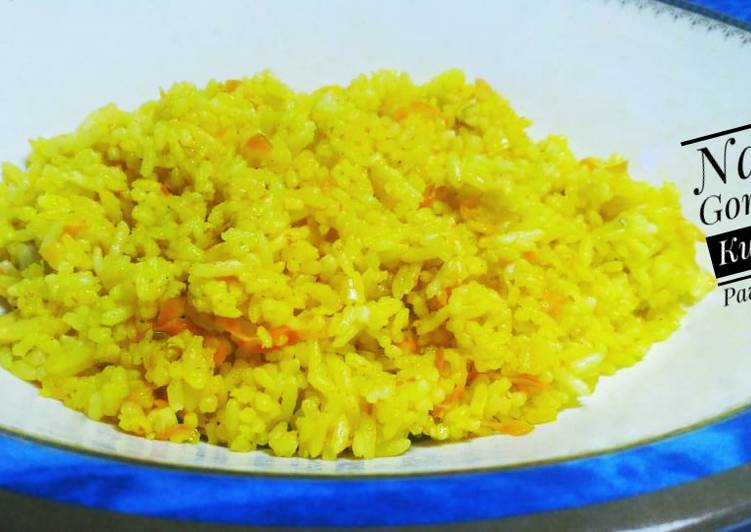 Langkah Mudah untuk Menyiapkan Nasi Goreng Kuning yang Menggugah Selera