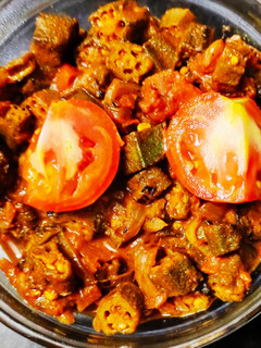 தக்காளி வெண்டை கறி (Tomato ladies finger curry recipe in tamil) செய்முறை முக்கிய புகைப்படம்