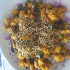 A picture of Peas bread poha.