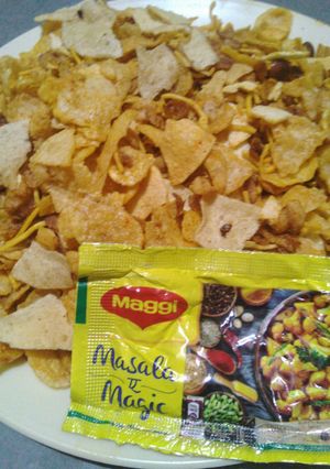 મેગી મસાલા ચેવડો (Maggi Masala Chevdo Recipe in Gujarati) રેસીપી મુખ્ય ફોટો