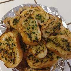 Una foto de Pan de ajo casero sin horno