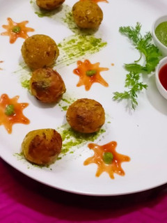 A picture of Leftover rice and cabbage balls.