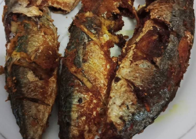 Resep Ikan Kembung Goreng Kukus Oleh Atha Menot Cookpad