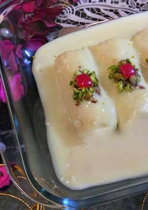 A picture of Festive Ras malai Rolls.