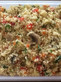 Una foto de Cuscús con verduras