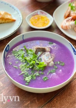 Hình của món Canh Khoai Tím Nấu Sườn Non.