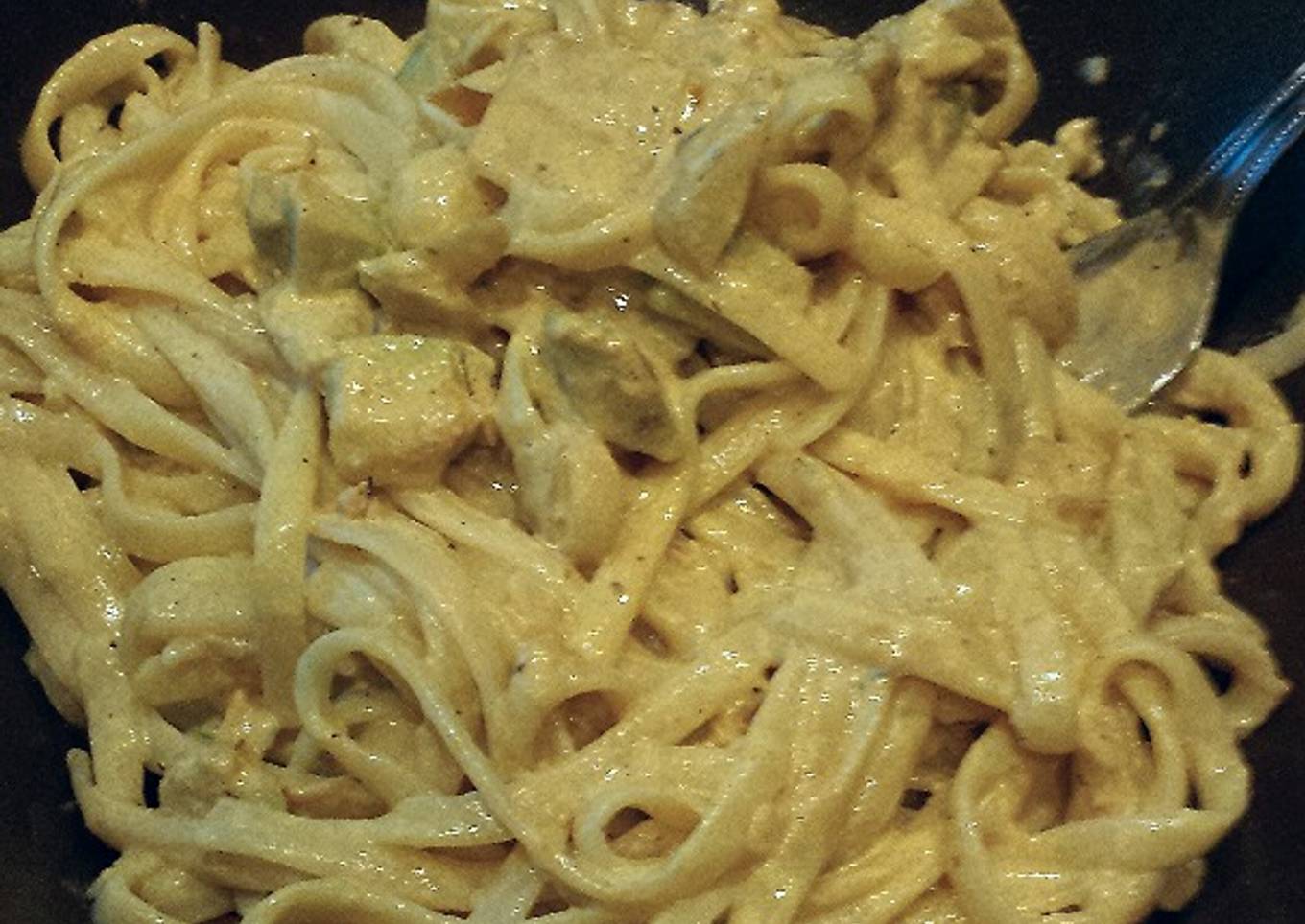 Tallarines especiales (cúrcuma, nata, atún, aguacate...)