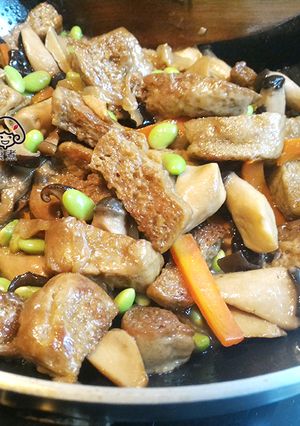 [年菜料理]紅燒烤麩 免油炸 的食譜成品照片