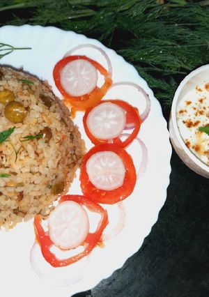 A picture of Matar pulau with dill leaves.
