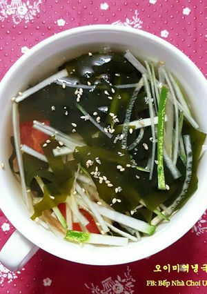 Hình của món Canh Rong Biển Dưa Chuột Mát Lạnh 오이미역냉국.