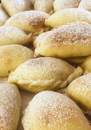 صورة لوصفة فطائر هشه بطعم جوز الهند والنوتيلا
