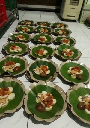 Foto resep Lontong opor ayam & sambal goreng hati