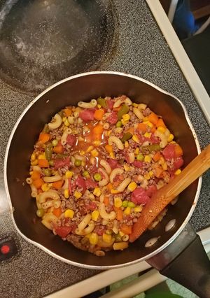 A picture of Beef macaroni soup.
