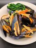 Ginisang Tahong/ Stir Fried Mussels