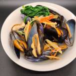 Ginisang Tahong/ Stir Fried Mussels