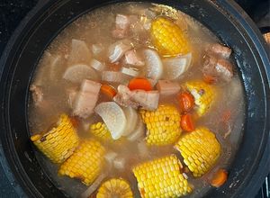 Foto resep Sup babi lobak jagung manis dan wortel