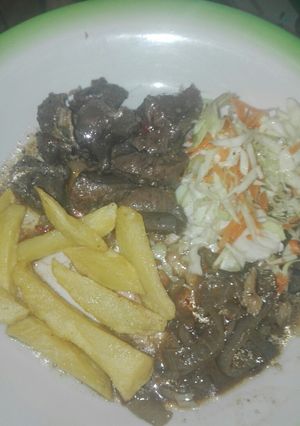 Soyayyen Irish da liver soup With cabbage and carrot ainihin hoton girkin