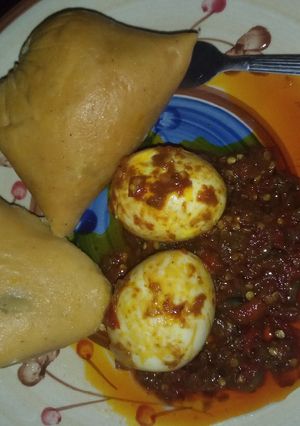 A picture of Alale egg nd source.