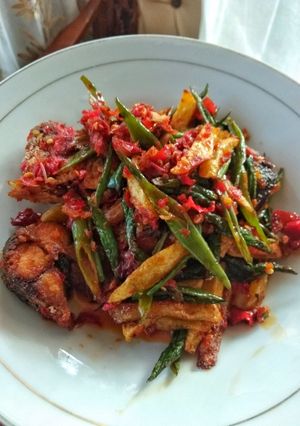 Foto resep Tongkol Kentang Balado + Daun Tombak