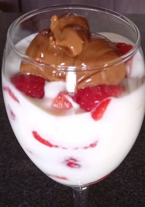 Una foto de Postre Tulipanes en Invierno con Manjar