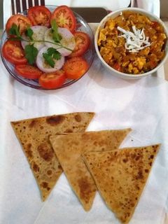 પનીર ભુરજી (Paneer Bhurji Recipe In Gujarati) રેસીપી મુખ્ય ફોટો