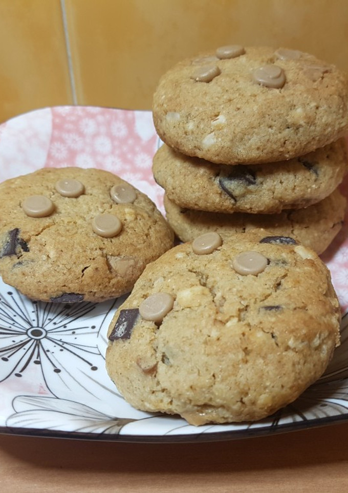 Una foto de Cookie turrón gold