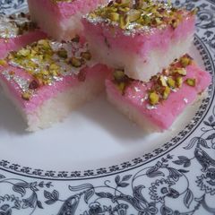 A picture of Coconut Rose Burfi.