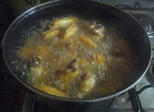 Una foto de Alitas de pollo habaneras