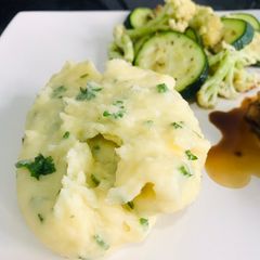 A picture of Creamy Buttery Mashed Potato.