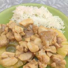Una foto de Pollo con piña