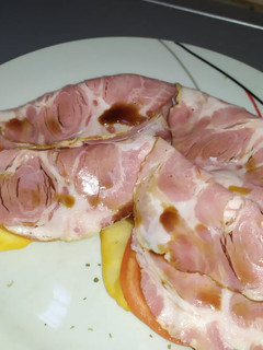 Una foto de Tomate con torta frita?????