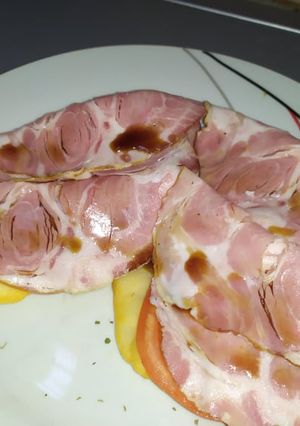 Una foto de Tomate con torta frita?????